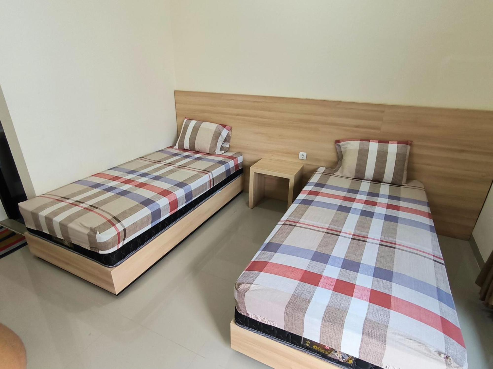 Tentrem Guesthouse Baru Pati Bagian luar foto