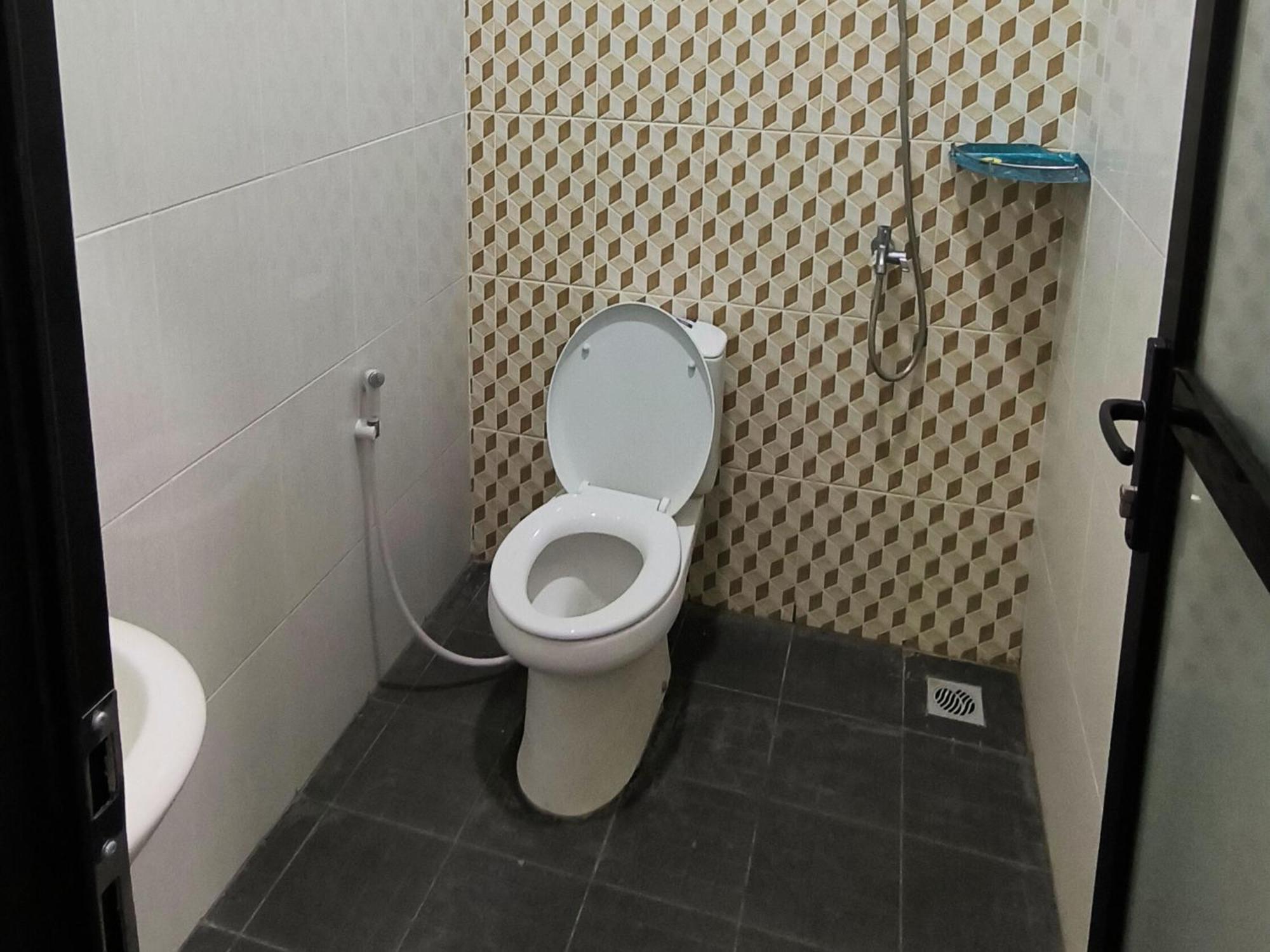Tentrem Guesthouse Baru Pati Bagian luar foto
