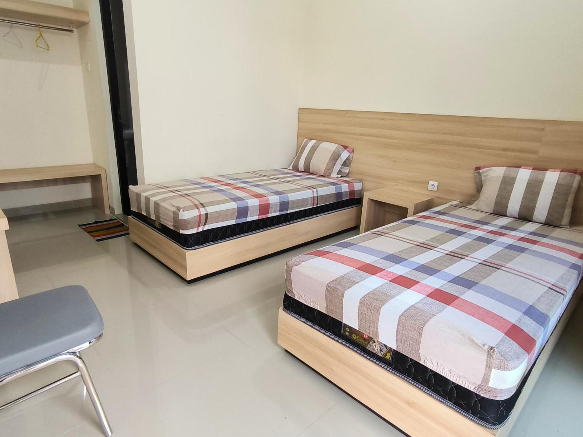 Tentrem Guesthouse Baru Pati Bagian luar foto
