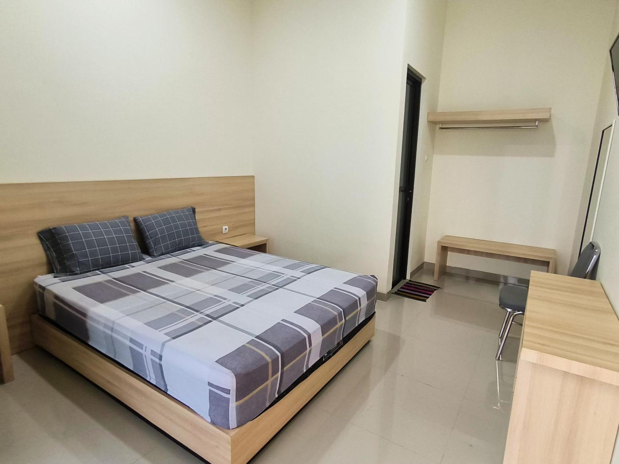 Tentrem Guesthouse Baru Pati Bagian luar foto