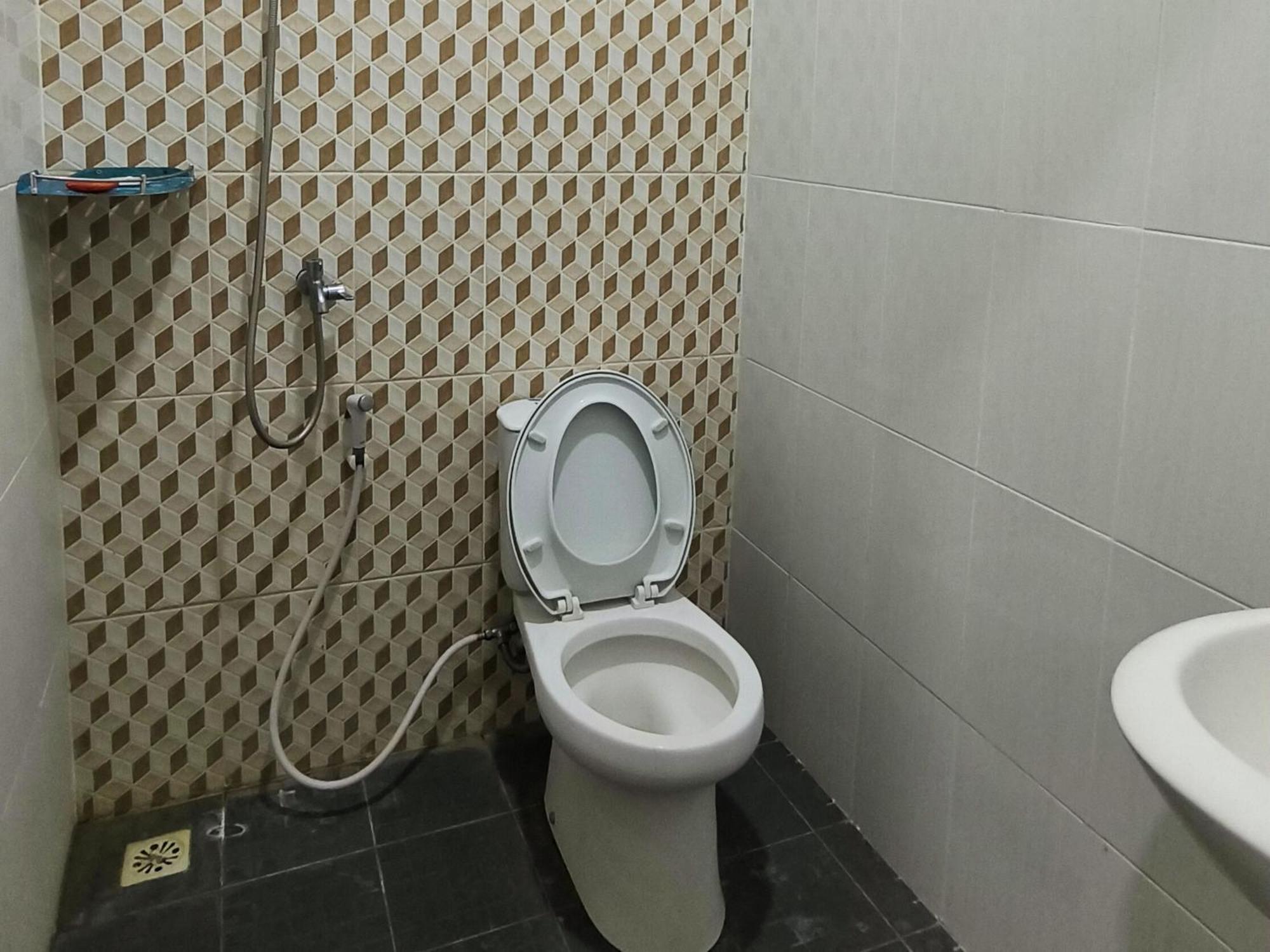 Tentrem Guesthouse Baru Pati Bagian luar foto