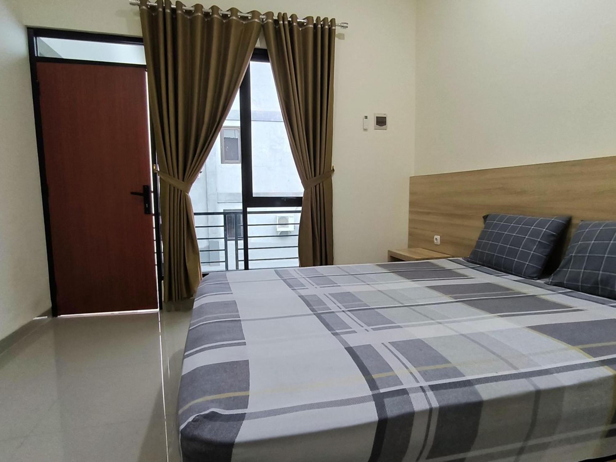 Tentrem Guesthouse Baru Pati Bagian luar foto