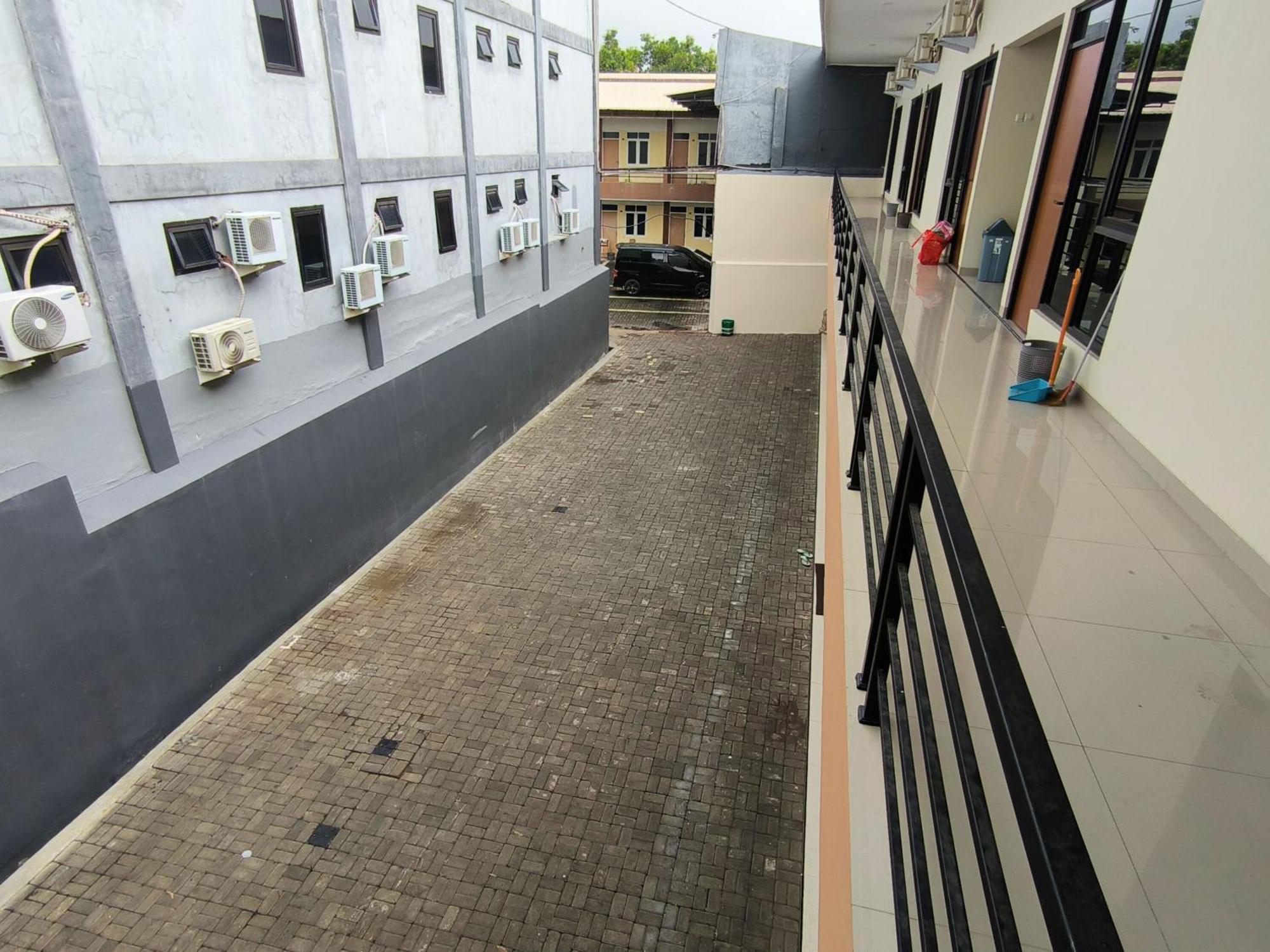 Tentrem Guesthouse Baru Pati Bagian luar foto